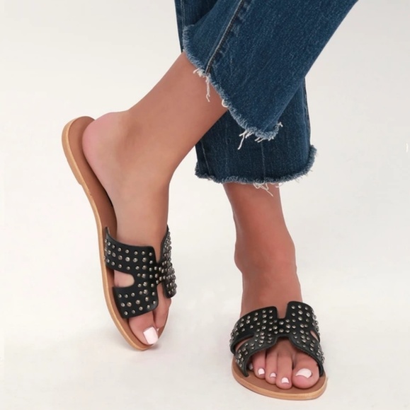 Steve Madden Shoes - Edgy Chic Steve Madden Slides